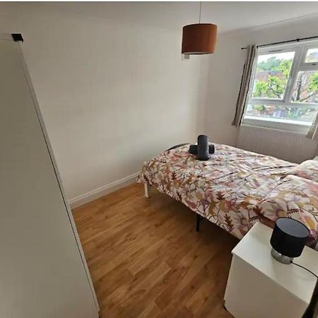 Appartamento New Flat Next The Tube And Connections To The Centre Londra Esterno foto