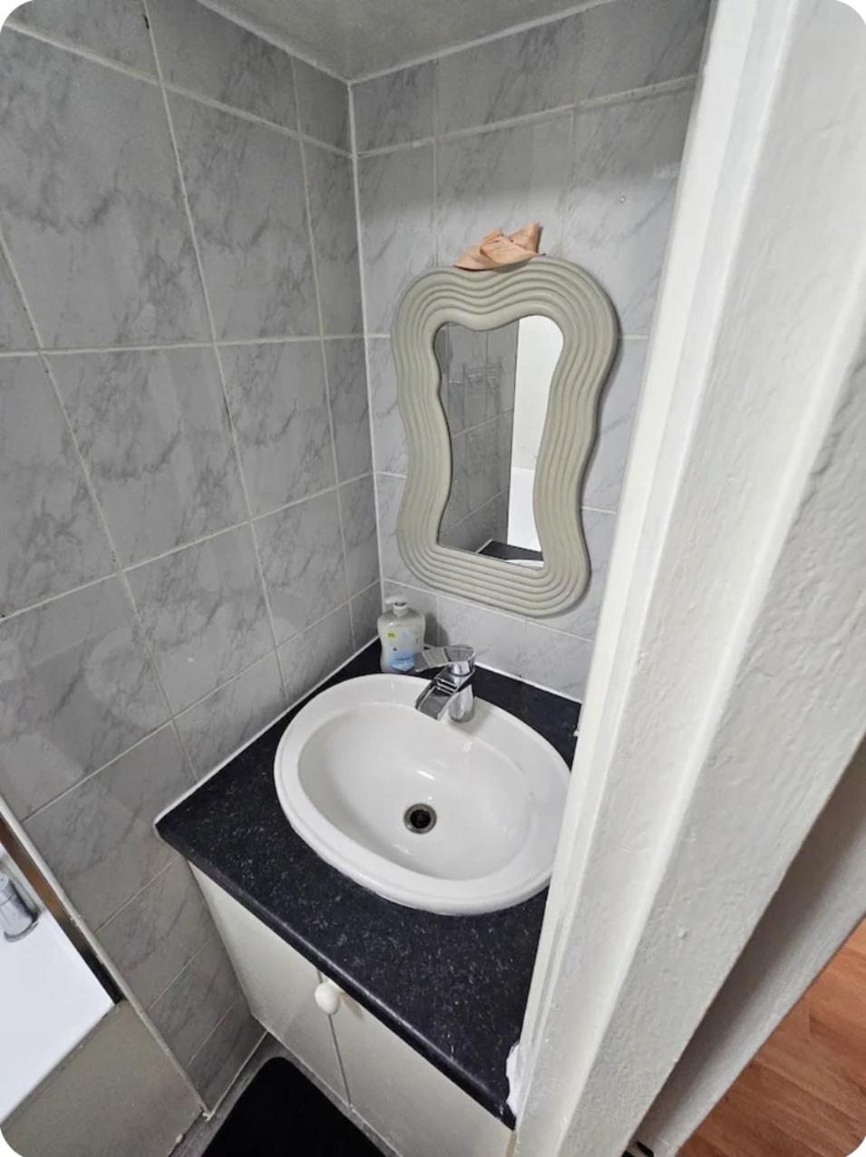 Appartamento New Flat Next The Tube And Connections To The Centre Londra Esterno foto